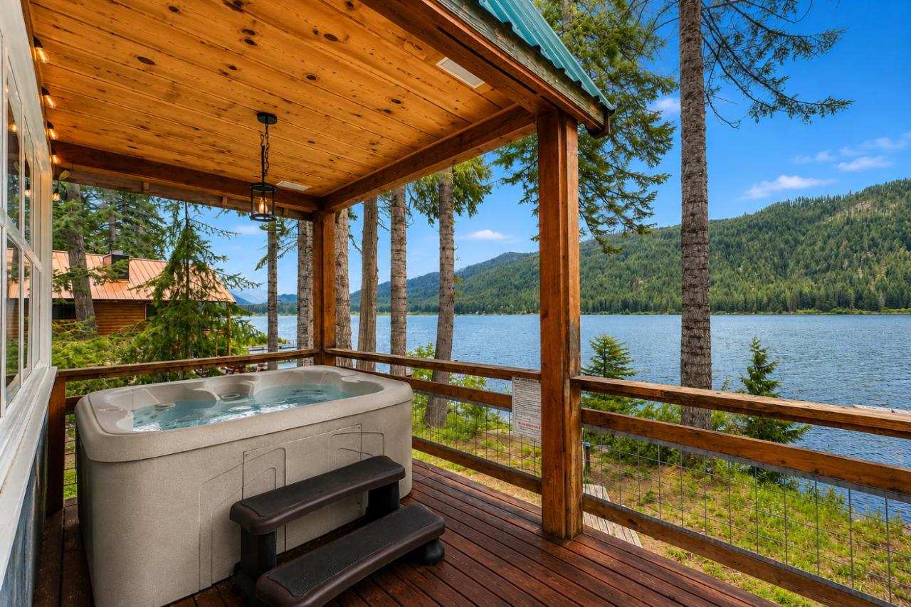 Doc Roy's Legacy on Fish Lake by NW Comfy Cabins - B&B Leavenworth