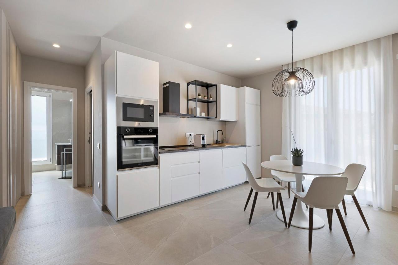 Superior One-Bedroom Apartment with Balcony