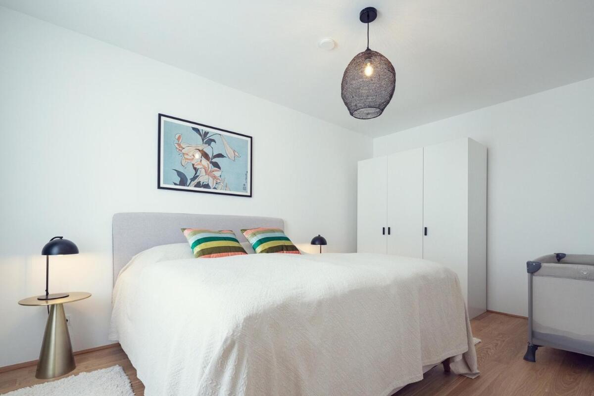 MEVERLING Punk 5 - B&B Viena