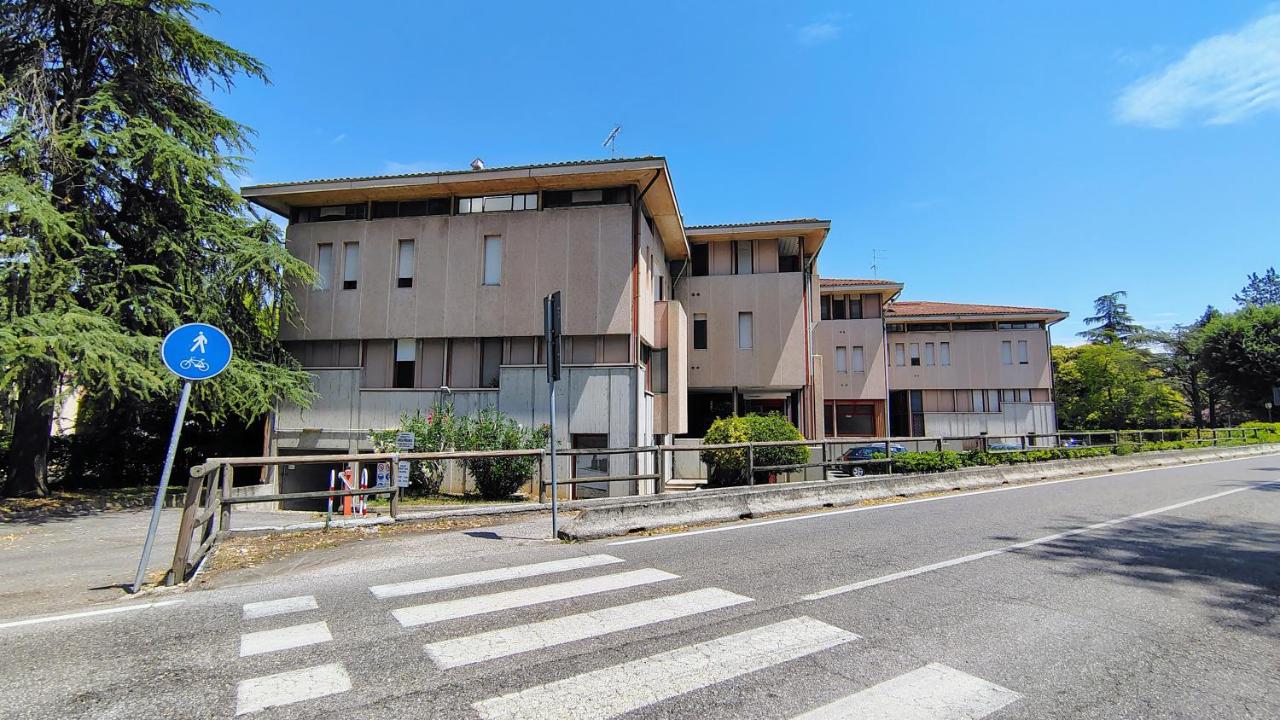 Rigoletto Apartment - Free Parking - Second Floor No Elevator - near City Center - B&B Mantova