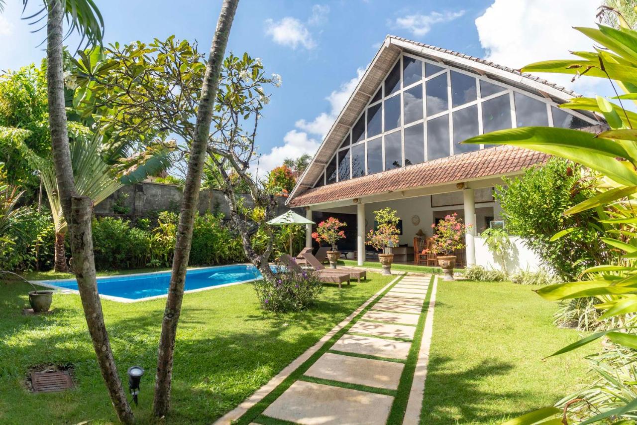 Villa Raquel by Betterplace - Bed and Breakfast Seminyak