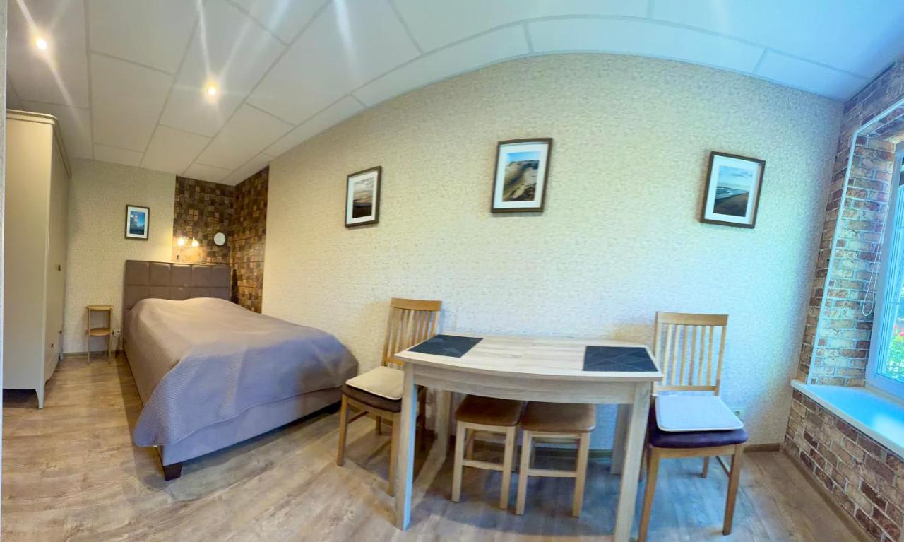Butas Prie Kaštono - Bed and Breakfast Nida