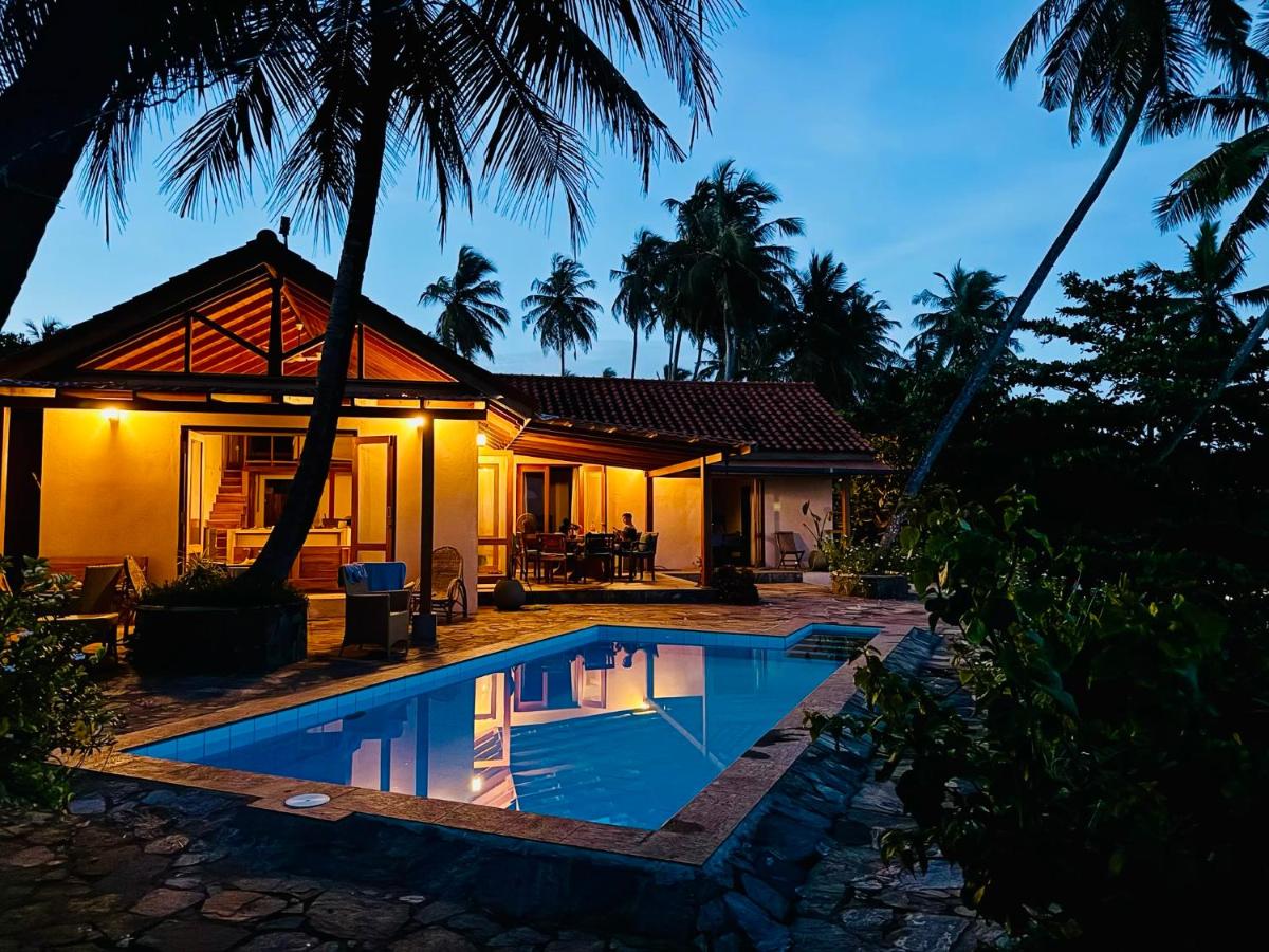 Blue Beach Villa - Nilwella - B&B Matara