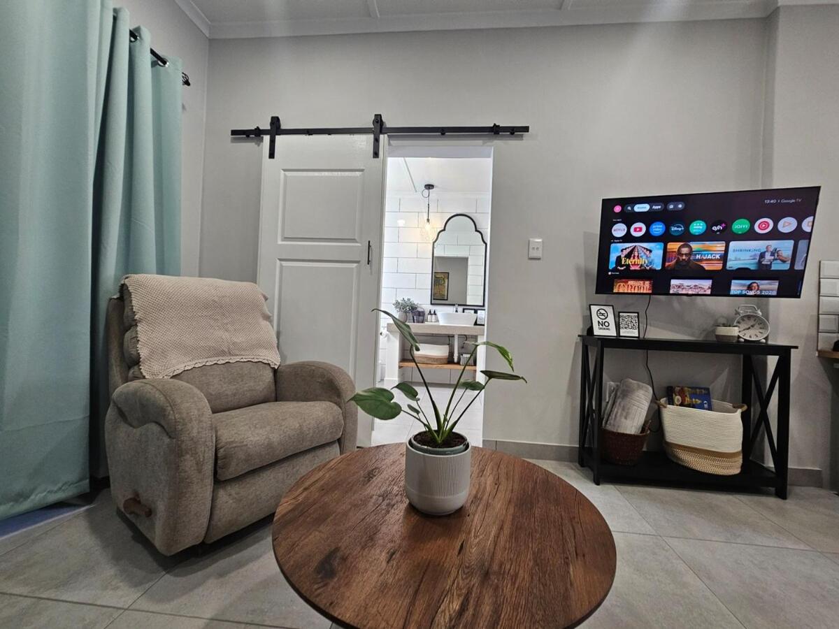 Rosa's Self-catering - B&B Springbok