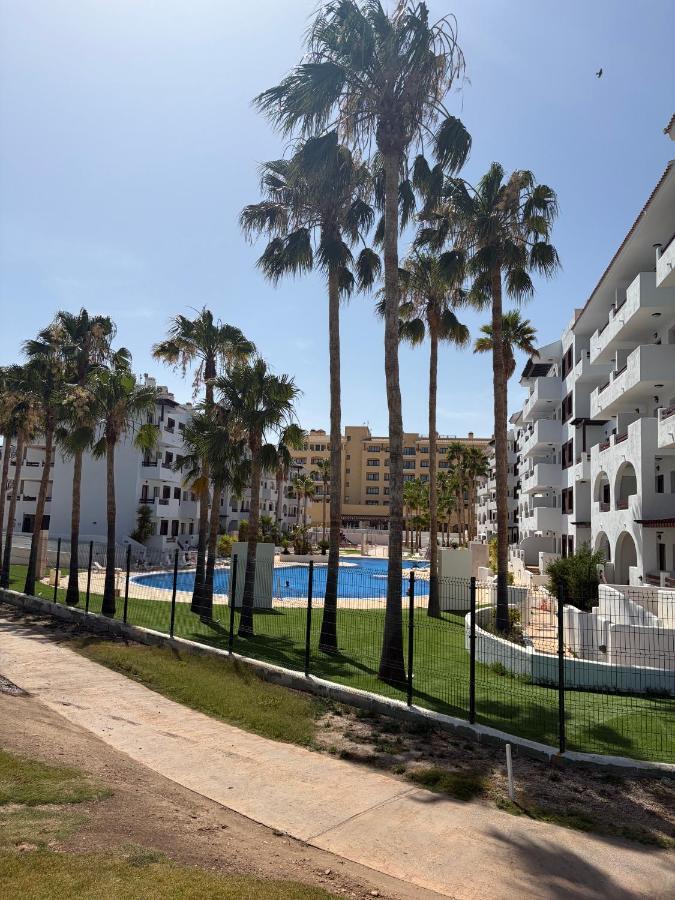 Golf & Oasis Pool Apartment by CALA - B&B Los Alcázares
