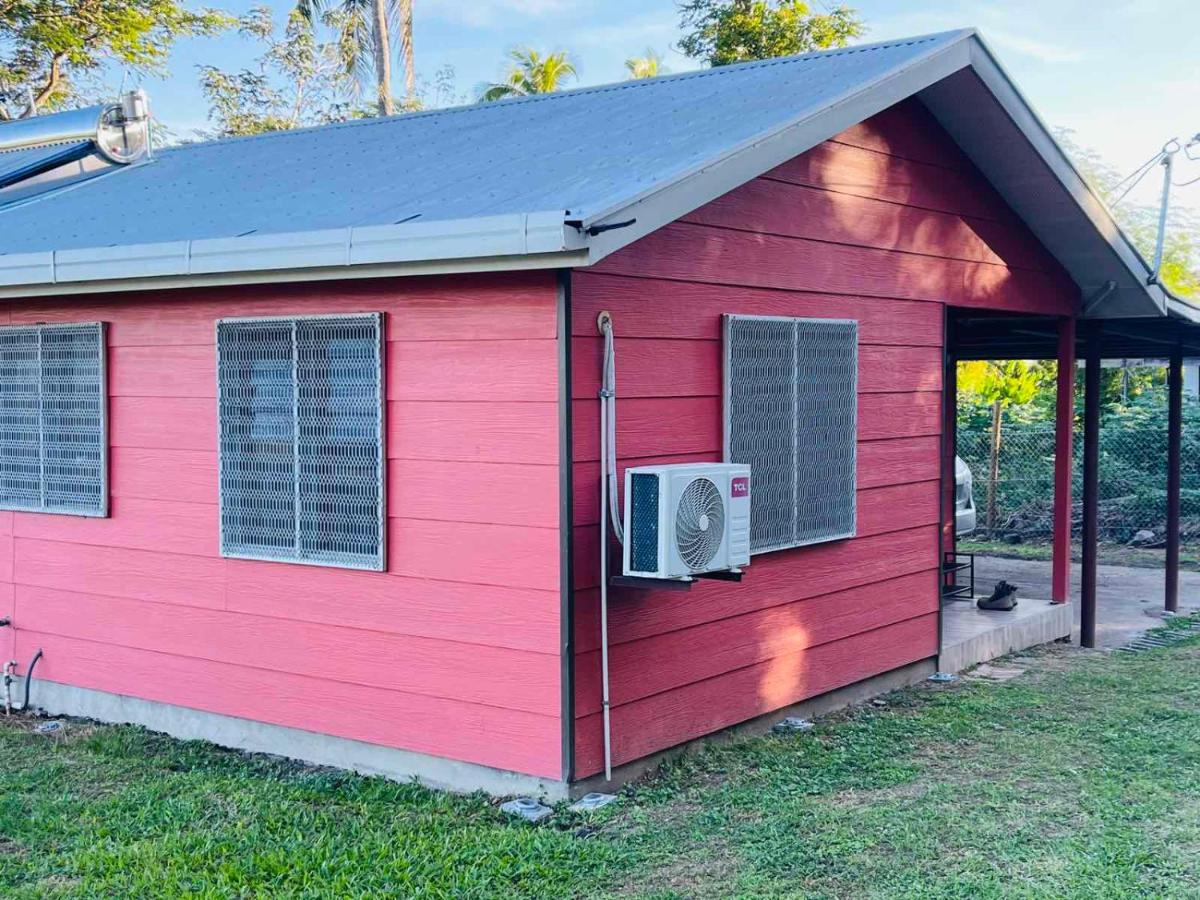 Tropical Getaway in Nadi Town with Smart Home - Bed and Breakfast Naidi