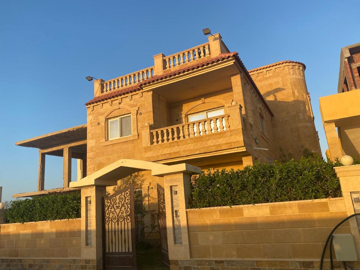Farah 1 Villa Three Private Chalets Sidi Abdel Rahman - Bed and Breakfast El Alamein
