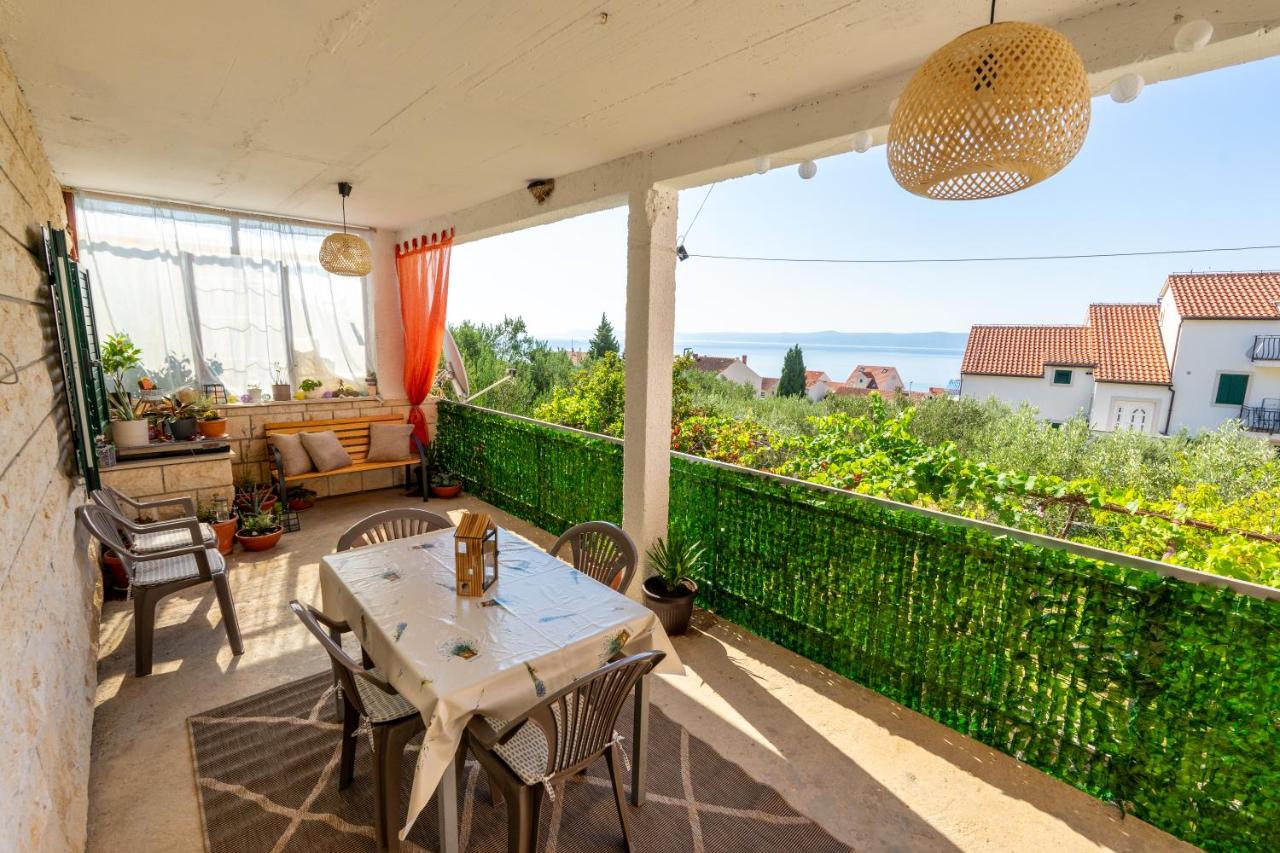 2 Bedroom Apt Val 10 min walk from beach with sea view - B&B Bol