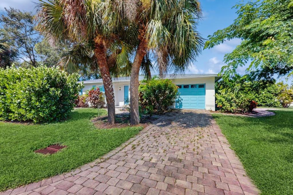 Blue Sky Escape - B&B Naples