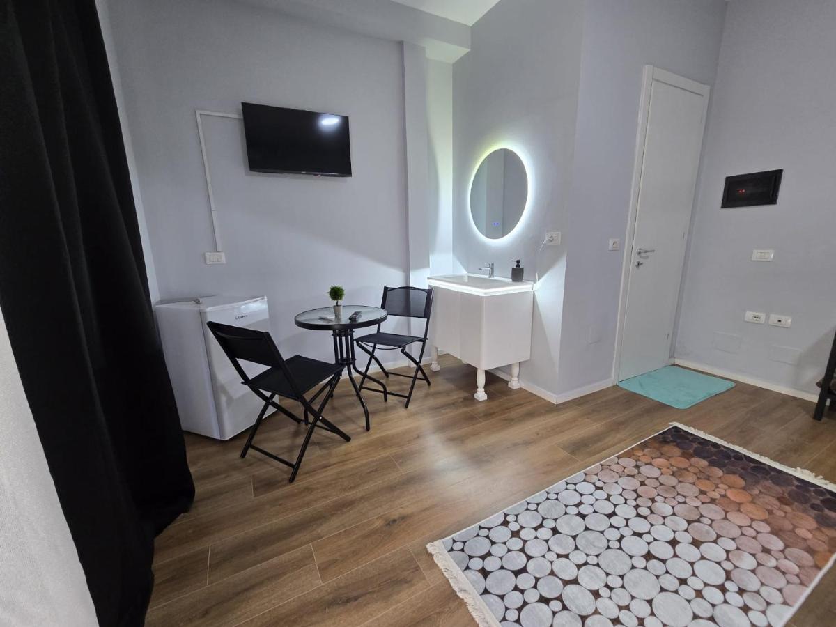 Erik Apartments - Ferienwohnung Vlora