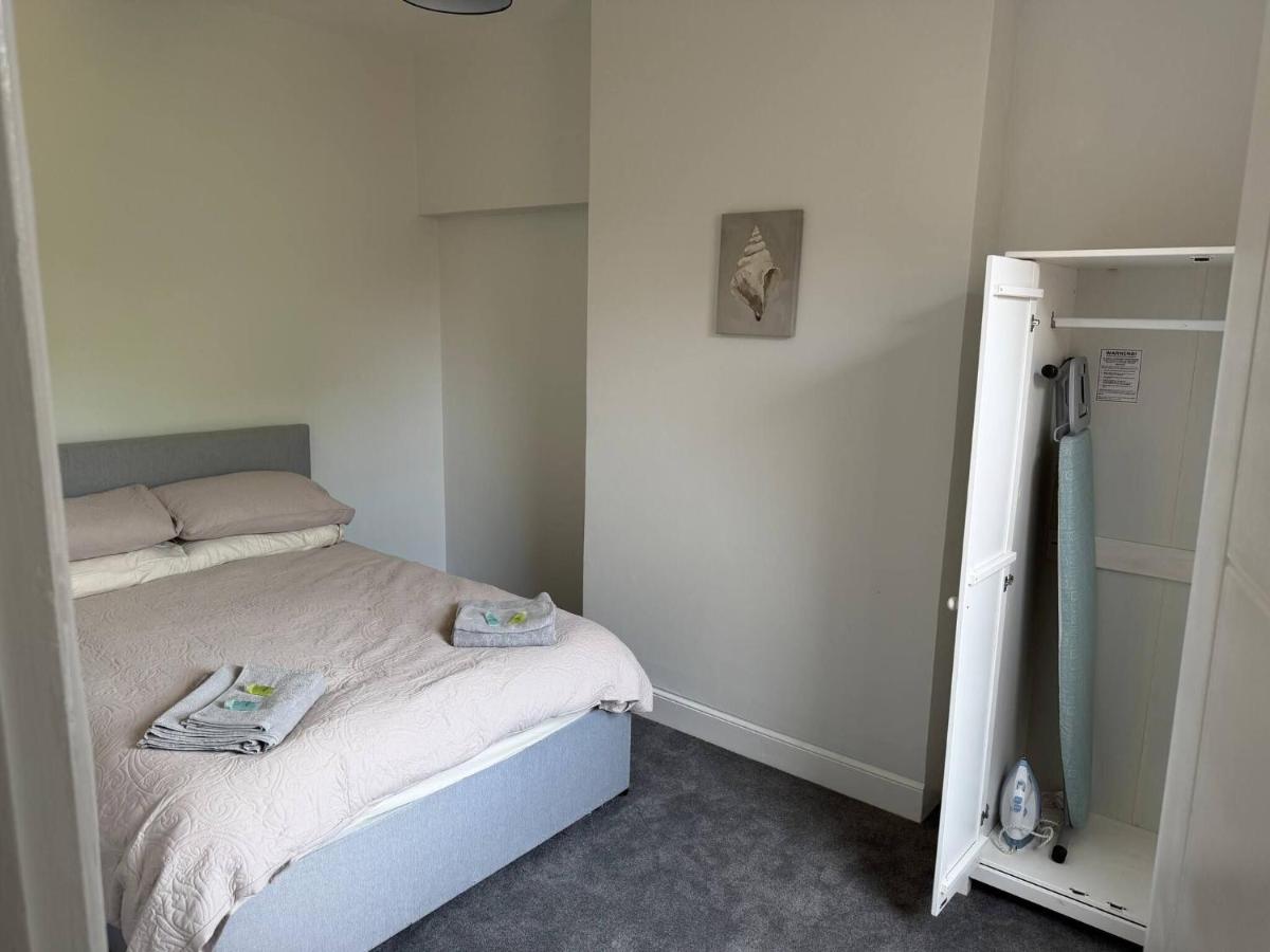 2 Bed Folkestone Flat, Town, Rail, Channel Tunnel - B&B Folkestone