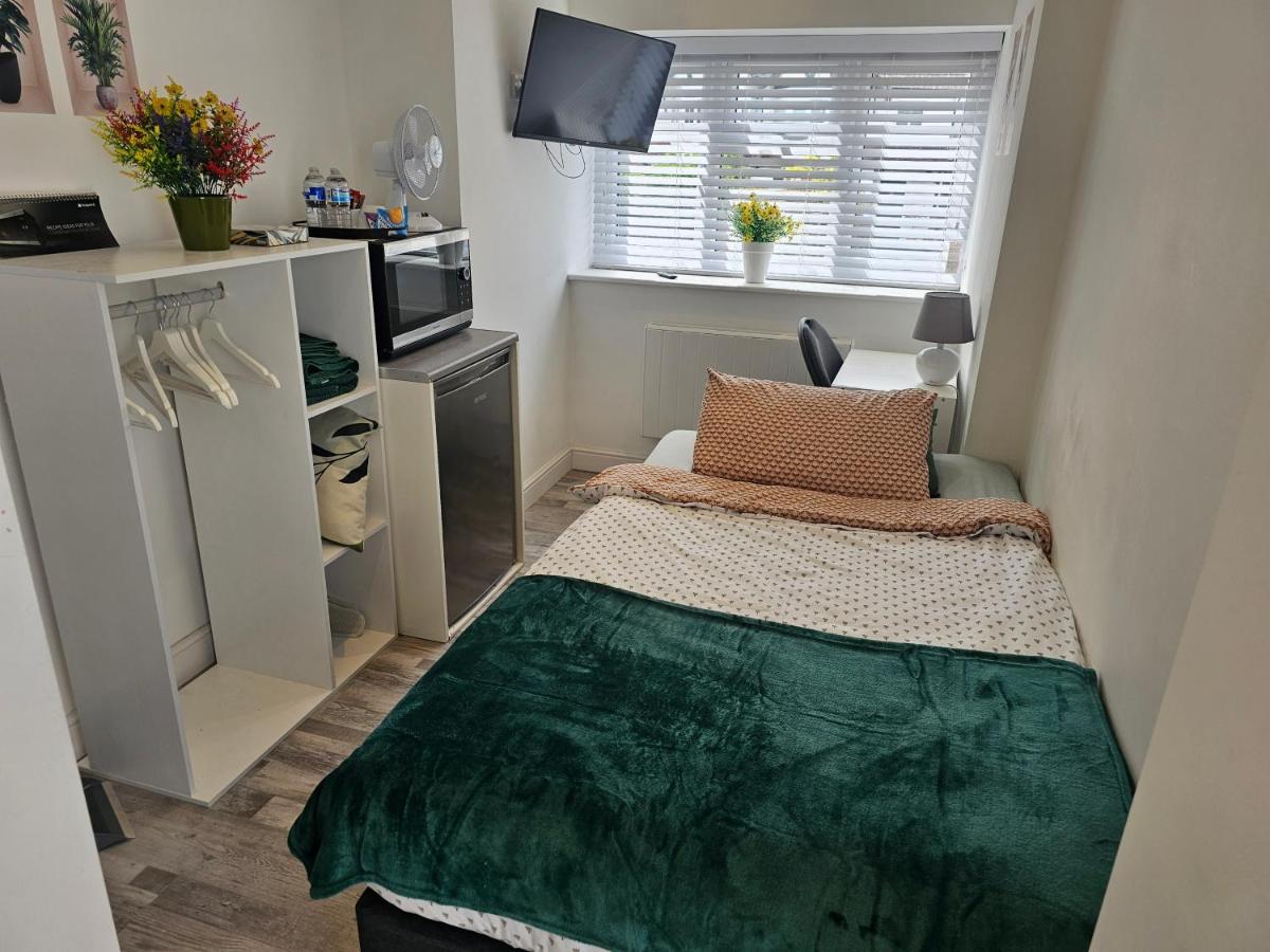 Cosy studio - home away from home - Ferienwohnung Carshalton