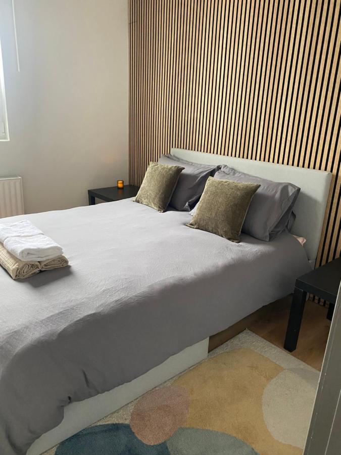 Modern Apartment in the Heart of Town - Chambres d'hôtes Cahersiveen