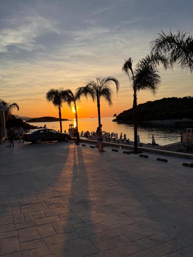 Veliaj Apartament - B&B Ksamil