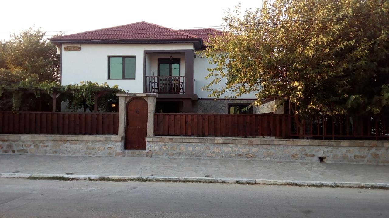 Guesthouse Orlovo - Bed and Breakfast