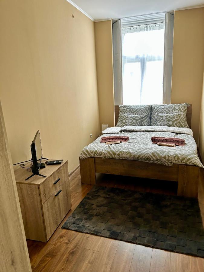 Ariana Apartman - B&B Eger