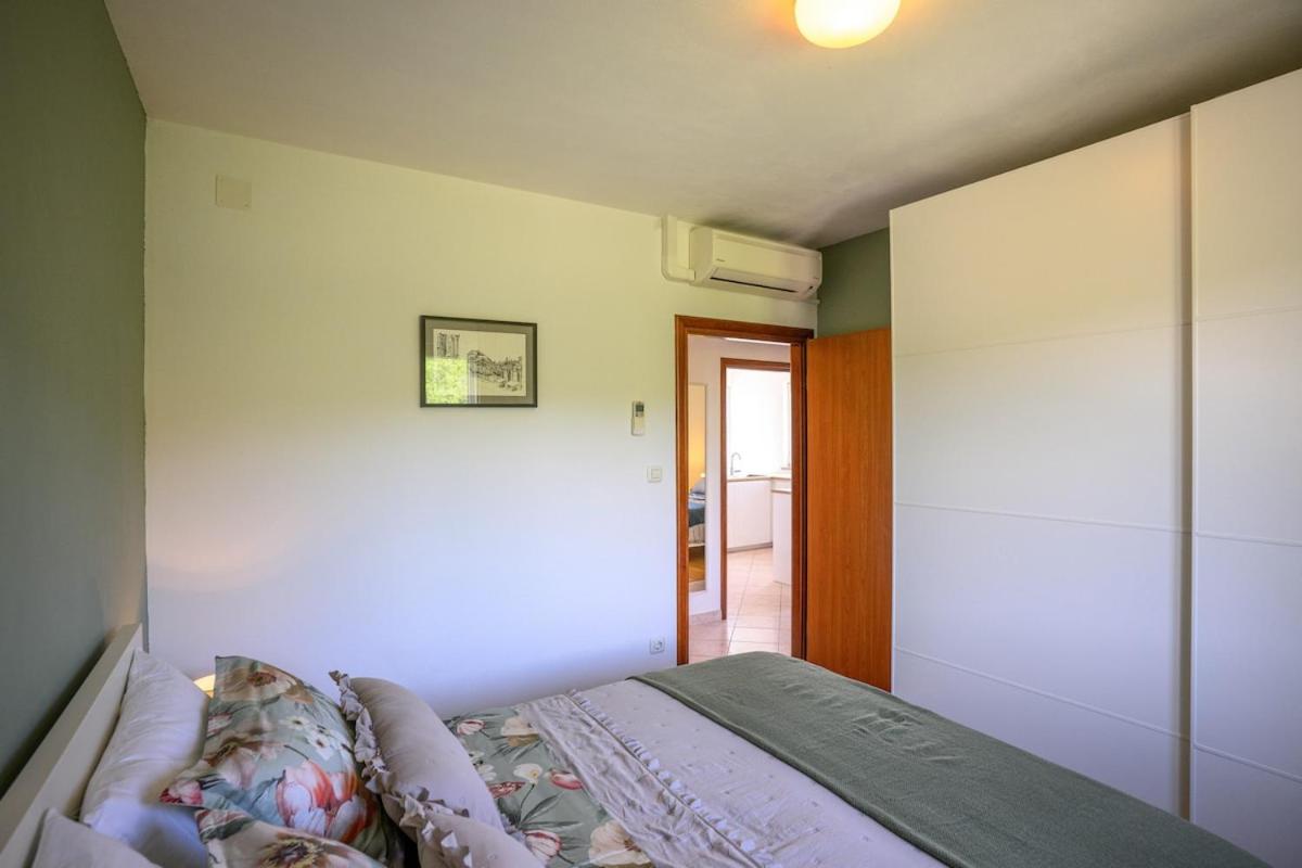 Barba Ive - Sea View Apartment near Sveta Marina - B&B Barbići