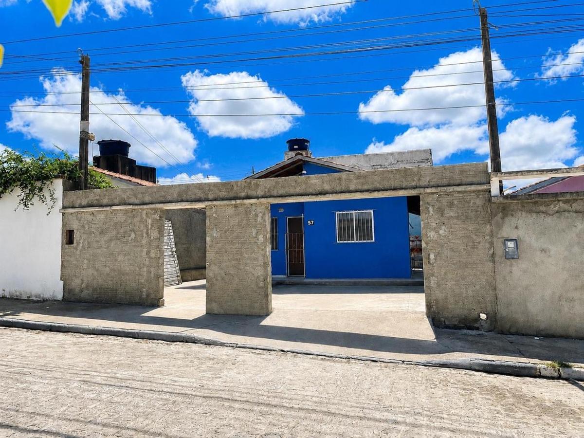 Casa Confortável com duas vagas de garagem e capacidade para até 6 hóspedes - B&B Garanhuns