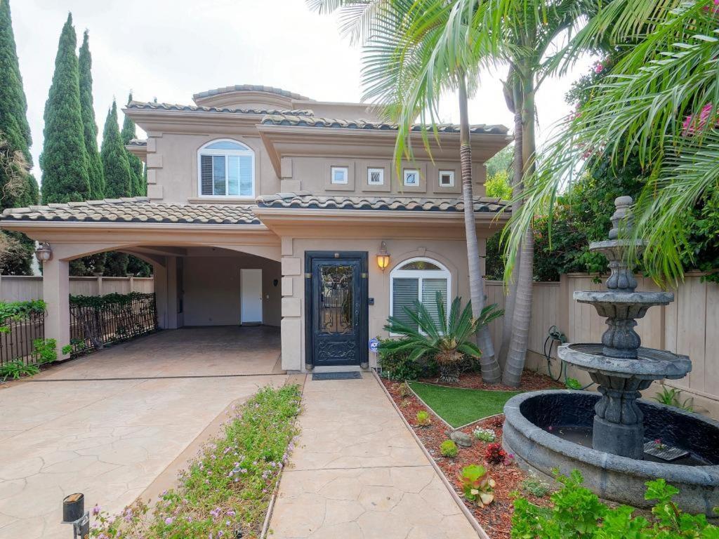 The Shangri-La of La Jolla Dog-Friendly Stunner with WiFi, AC, Grill, Patio, & Enclosed Yard - Bed and Breakfast San Diego