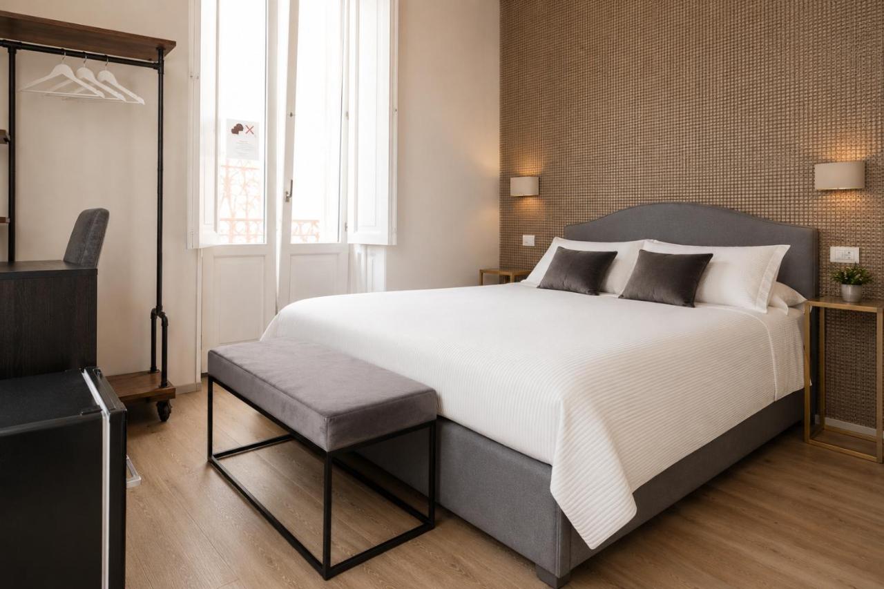 Bari LandLord 8 - Una Finestra sulla Cattedrale - B&B Bari
