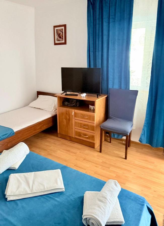 Chambre Triple avec Salle de Bains Privative