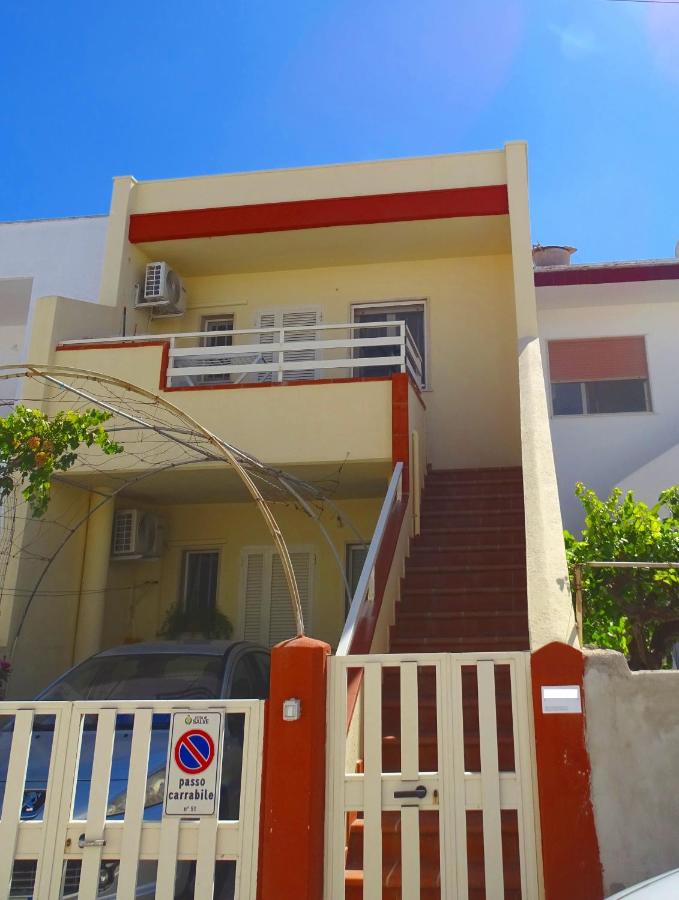 Appartamento Ombrellone su Spiaggia fronte Mare - Bed and Breakfast Torre Pali