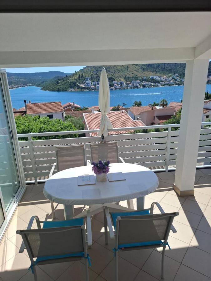 Apartments Anita - B&B Rogoznica