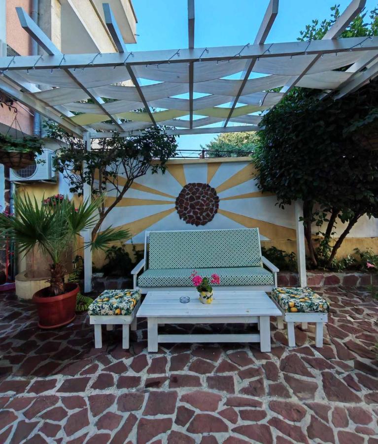 Guest House Аnestievi - B&B Ahtopol