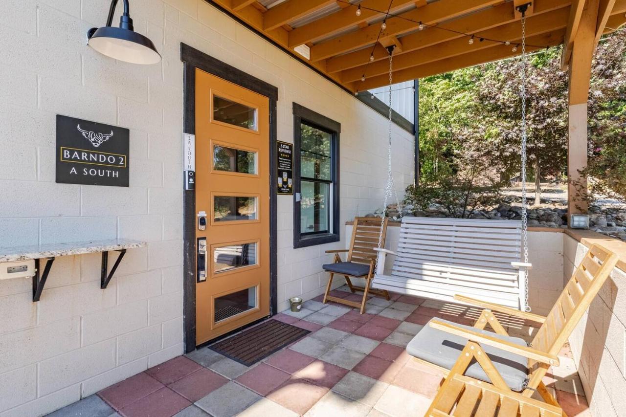 Luxury Barndo 2AS EuropeStyle Farm Stay Fresh Eggs - Chambres d'hôtes Jefferson City