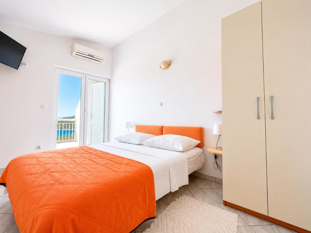 Appartamento Monolocale con Balcone e Vista Mare (2 Adulti)
