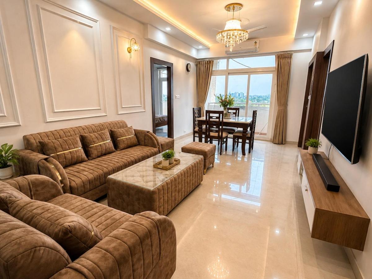 Premium Aura Stays 2 BHK Luxury Family Stay - B&B Agra