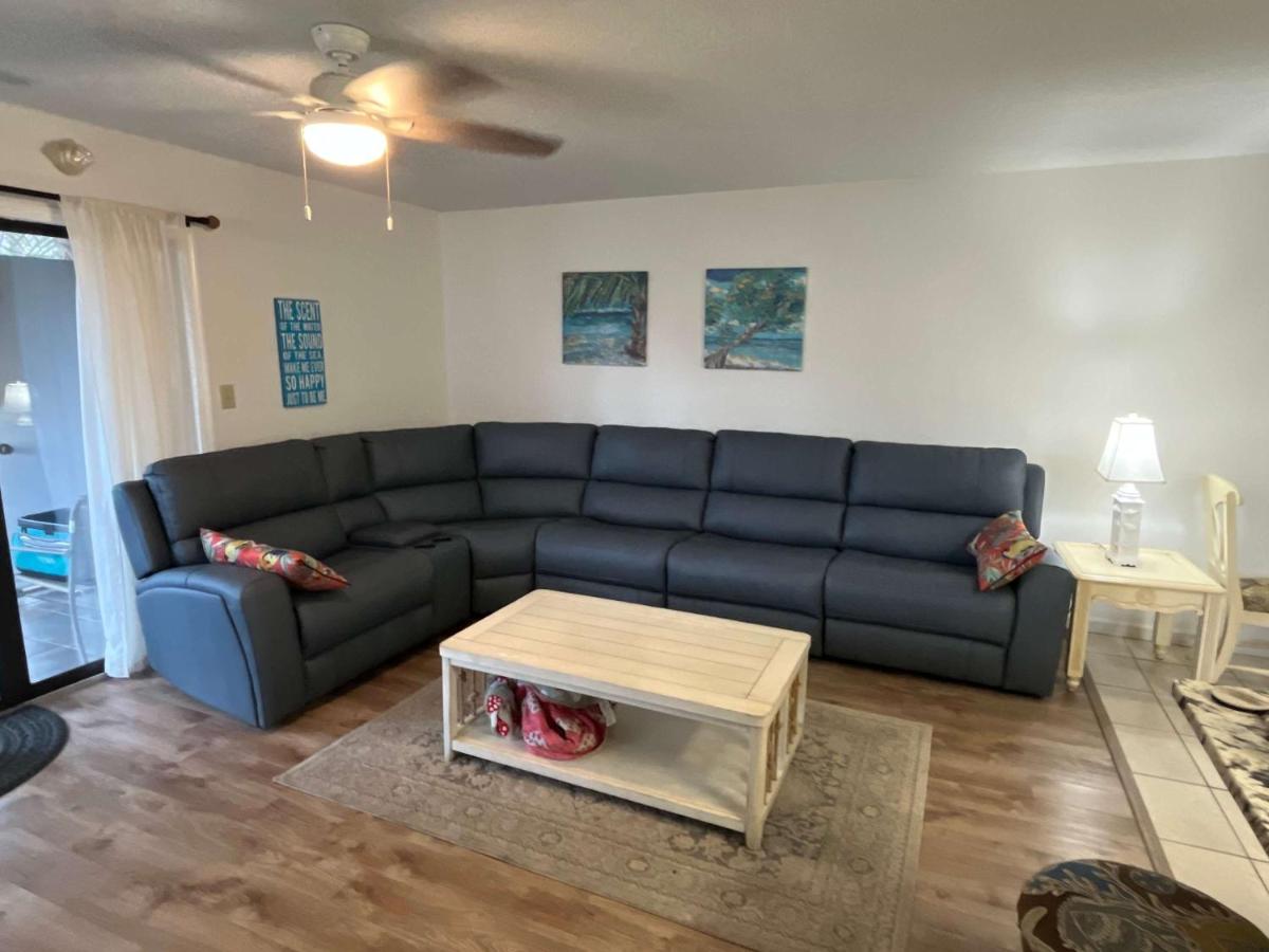 2 Bed 2 Bath Ground Level Golf Colony 33I Only 2 Miles To The Beach - Bed and Breakfast Myrtle Beach