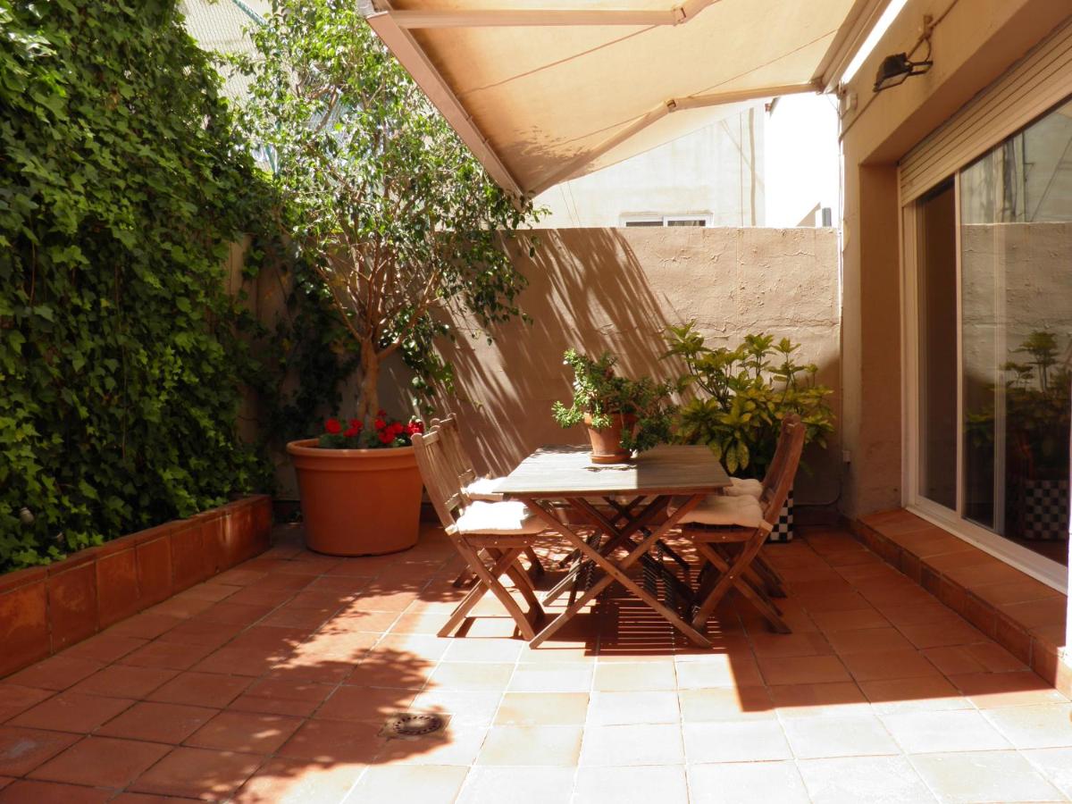 B&B Barcelona - Suitur Courtyard Apartment - Bed and Breakfast Barcelona
