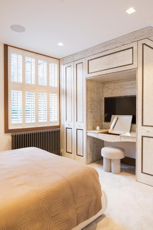 Elegant Executive Private House St James Park - B&B London