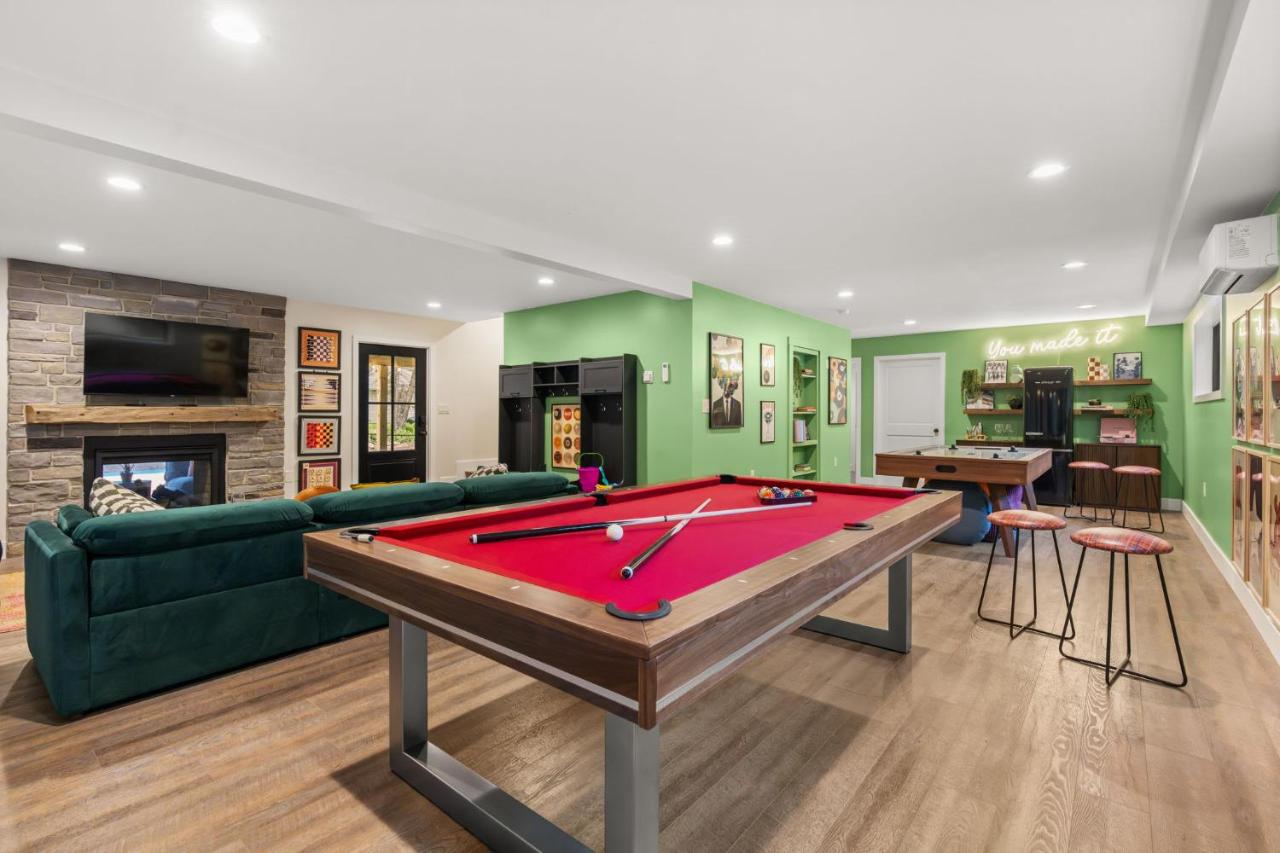 Pickleball Court Hot Tub Theatre Secret Room - Chambres d'hôtes Albrightsville