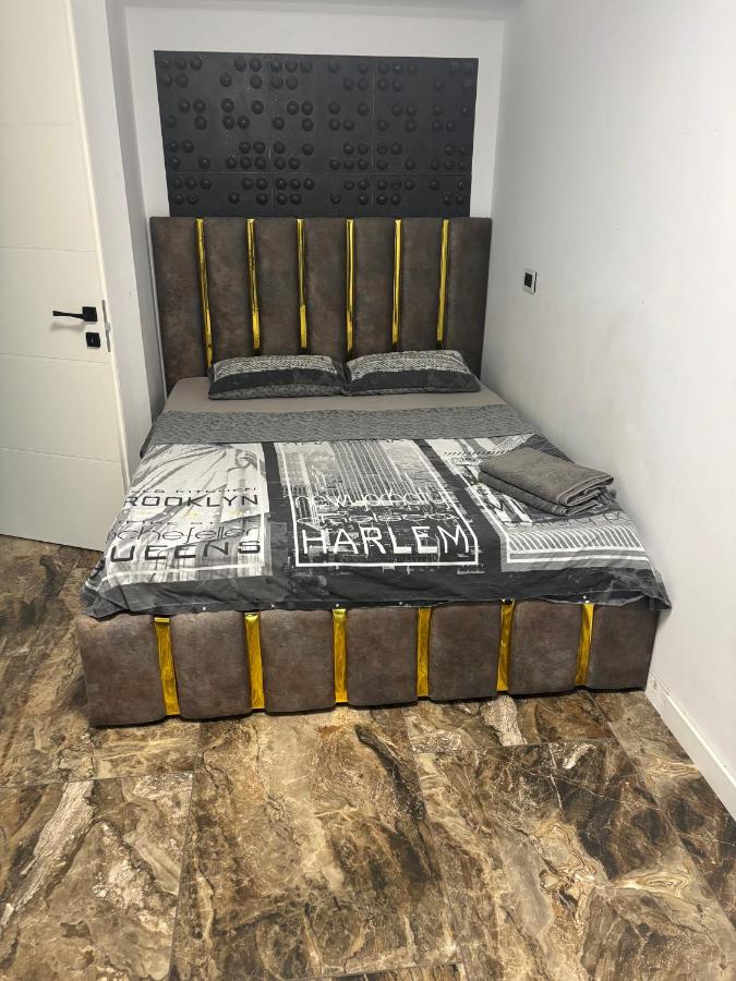 Apartament bloc nou - self check in - free parking - Ferienwohnung Craiova