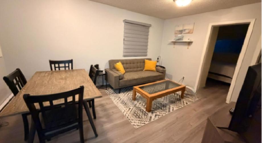 Lovely 2 bedroom condo, 2 minute walk fr downtown - Chambres d'hôtes Invermere