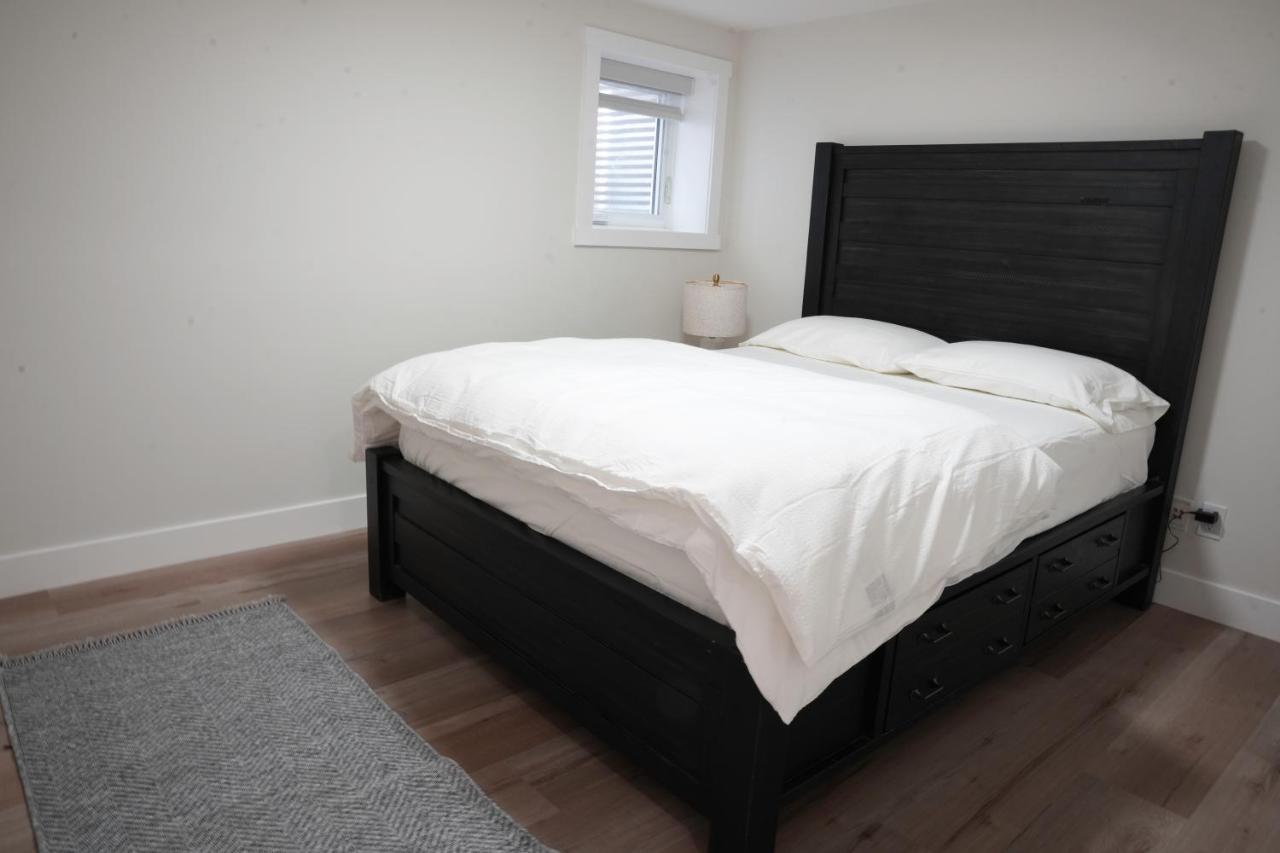 Feels like home- Spacious and cozy 2 bedroom basement suite - Ferienwohnung Calgary