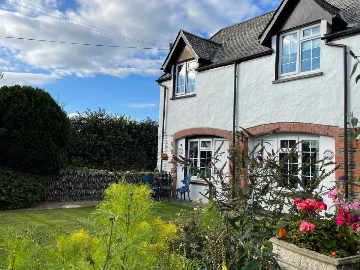 Honeysuckle Cottage - B&B Ilfracombe