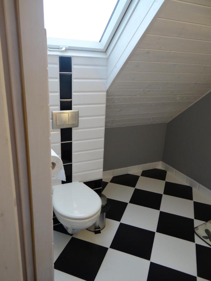 Economy Triple Room with Shared Bathroom