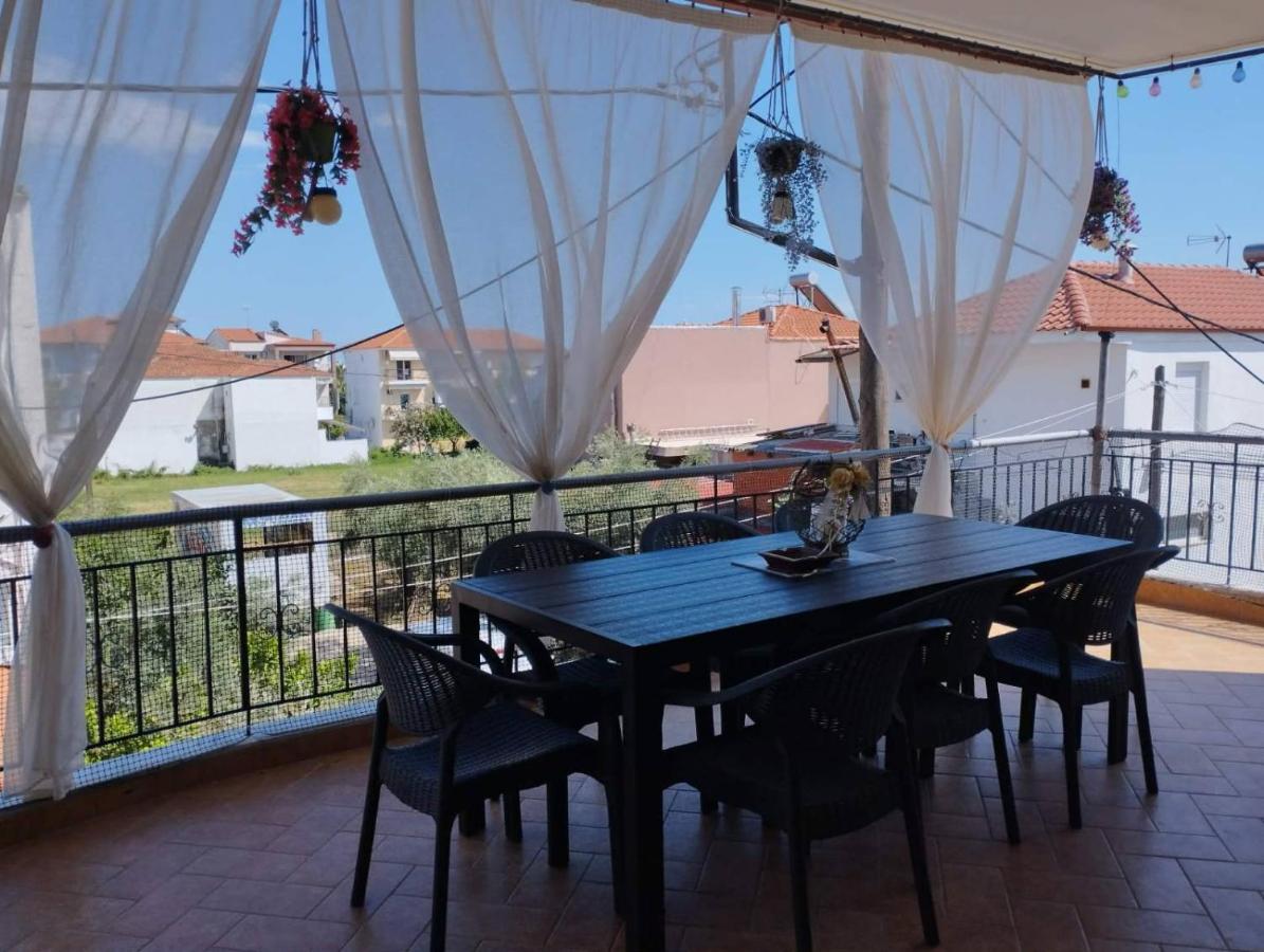 Mega house - Chambres d'hôtes Ofrínion