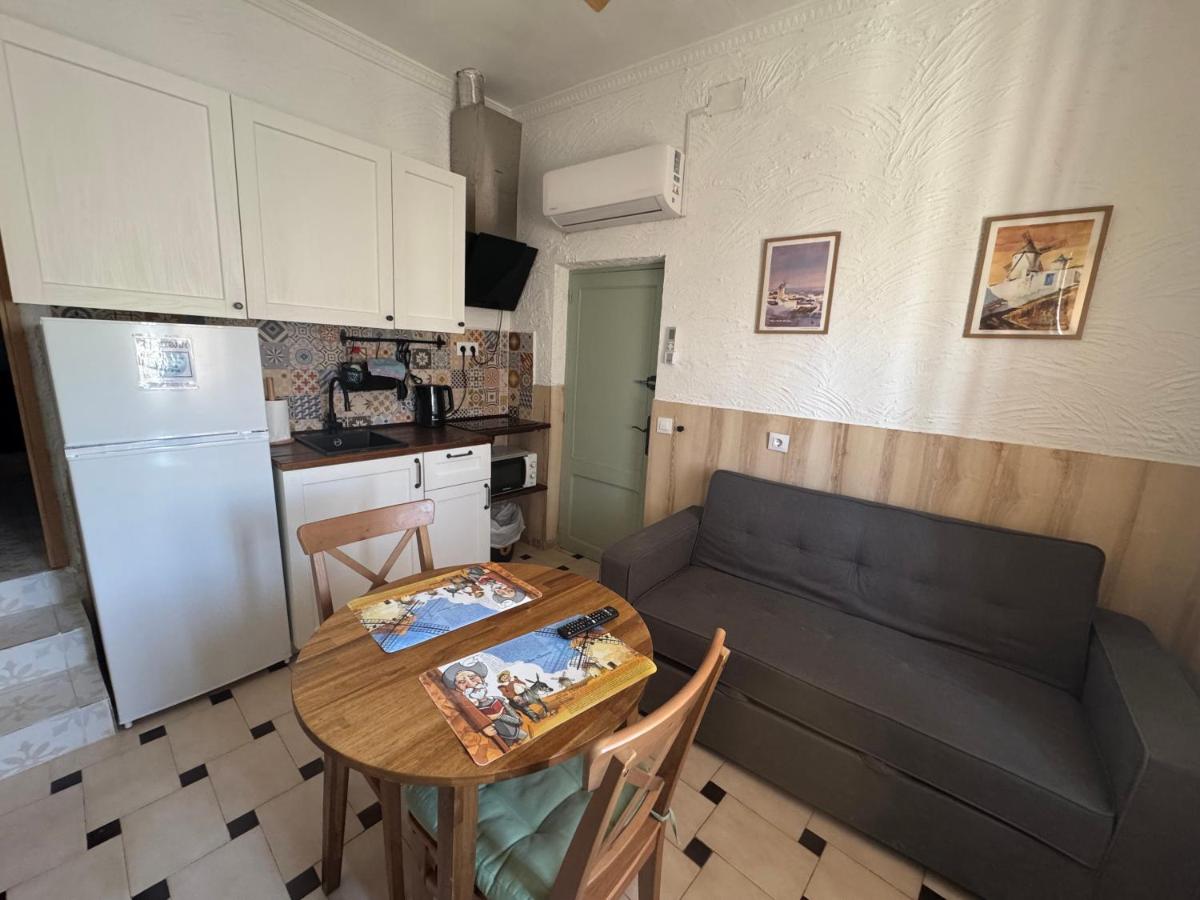 Calle Yelmo de Mambrino 19 - B&B Campo de Criptana