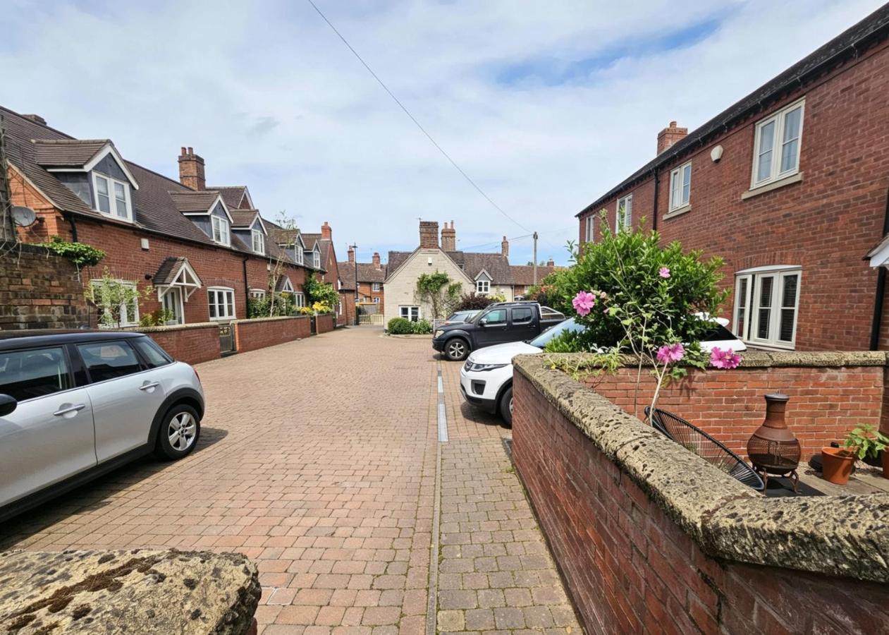 Carpenters Rest - Town Centre Boutique House with Private Parking - B&B Bridgnorth