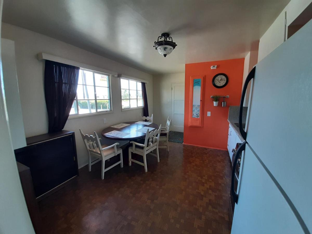 HARRY'S MAN CAVE - A Vintage Motel on the Historic 395 route - The New Star Motel Experience - Ferienwohnung Moreno Valley