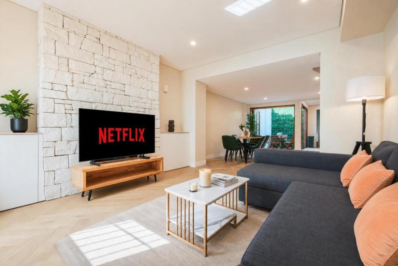 2 Bedroom Apartment Darlinghurst with Patio Access - B&B Sídney