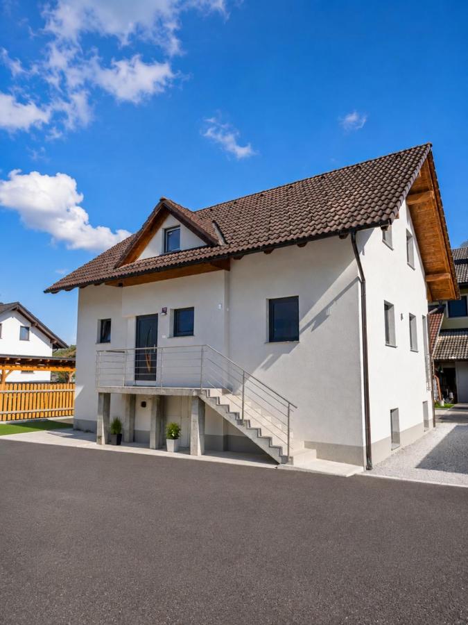 Apartment mit 2 Schlafzimmern und Terrasse