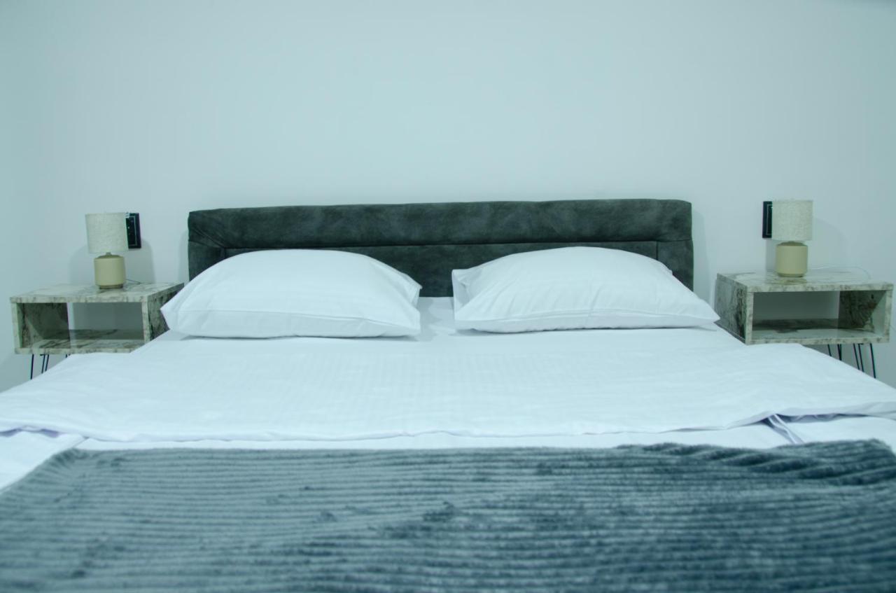 Apartman Crvenka stan na dan - B&B Crvenka