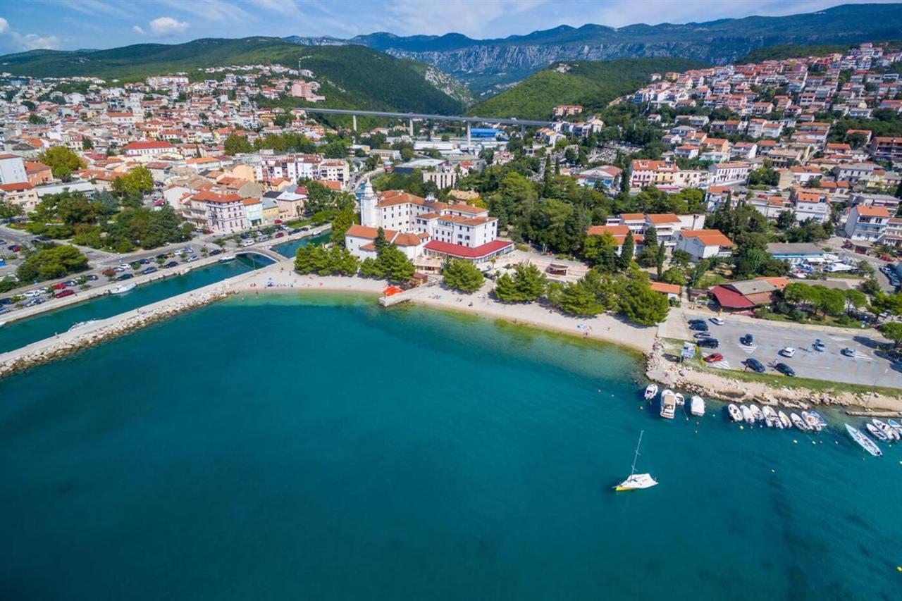 BIRO Apartment in city center, 50 m from the beach - B&B Crikvenica