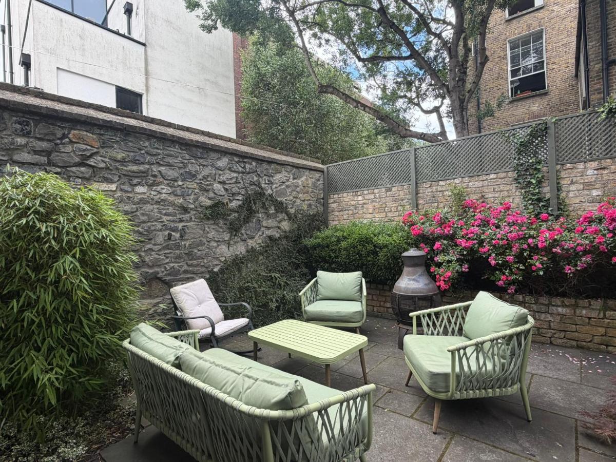 2 Bedroom Townhouse & Sunny Garden - B&B Dublino