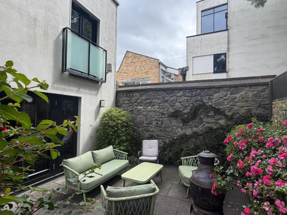 2 Bedroom Townhouse & Sunny Garden - B&B Dublino